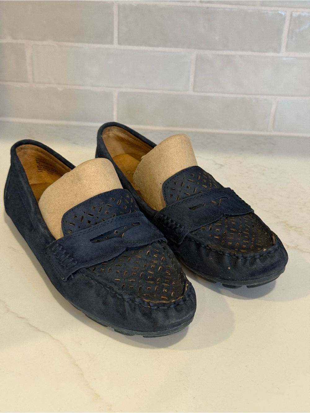 Cynthia Rowley Navy Blue Suede Leather Perforated Penny Loafers Slip Ons Sz 8M
